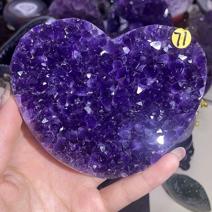 紫晶未镶嵌大型摆件（非配饰）