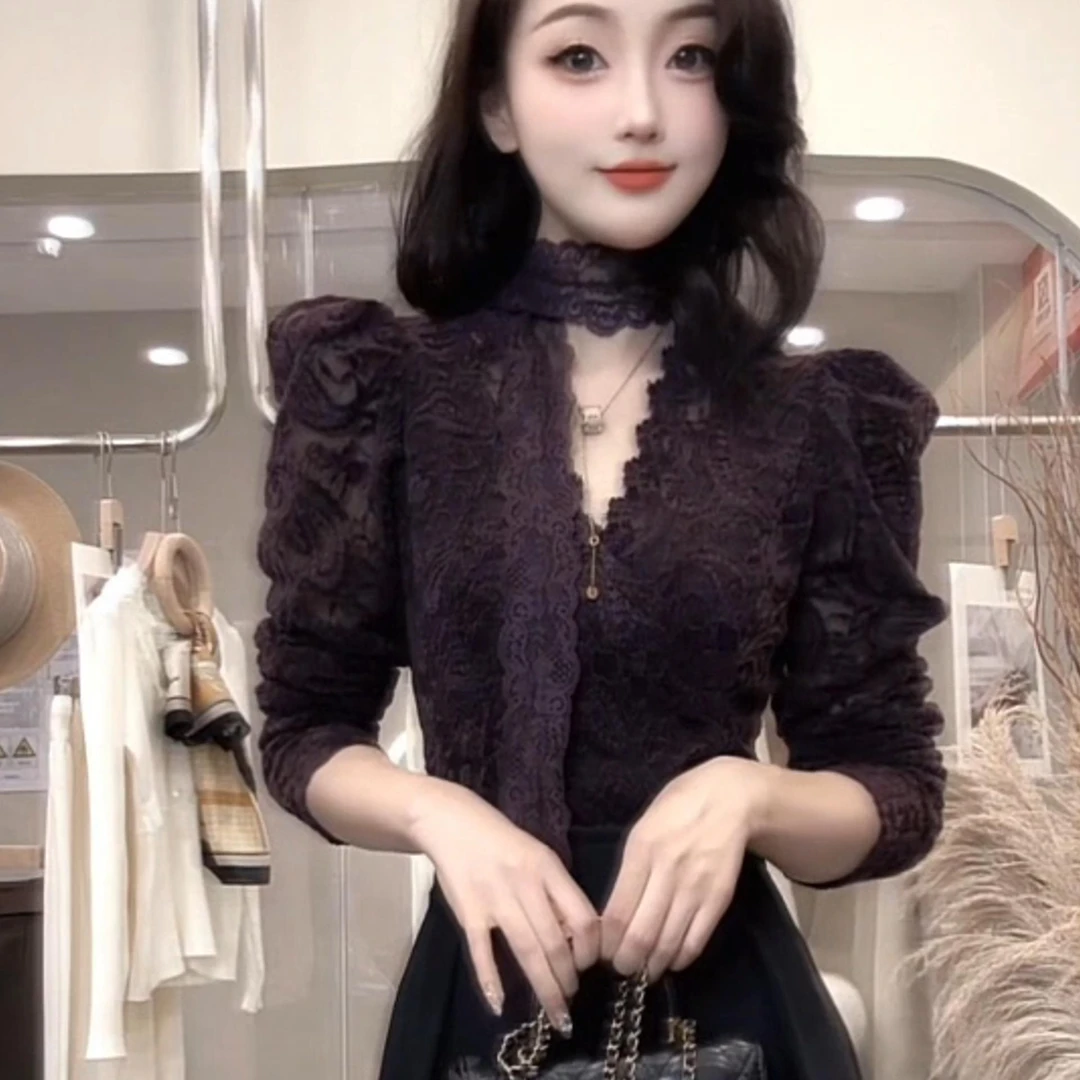 法式气质V领蕾丝打底衫女2025秋季新款洋气修身显瘦内搭长袖上衣