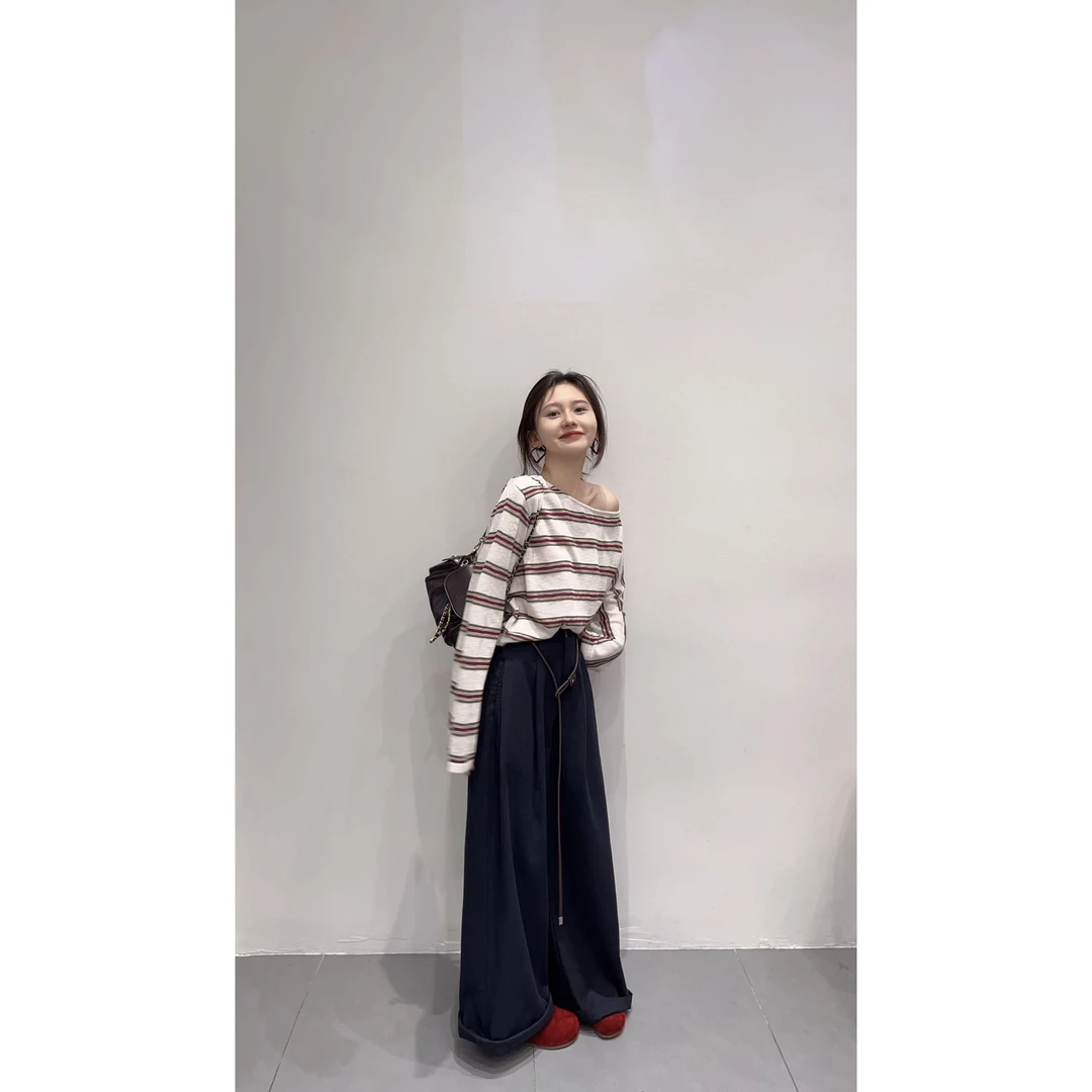 秋季爆款网红时髦吸睛女装随性自在感条纹T恤宽松落肩上衣搭配阔