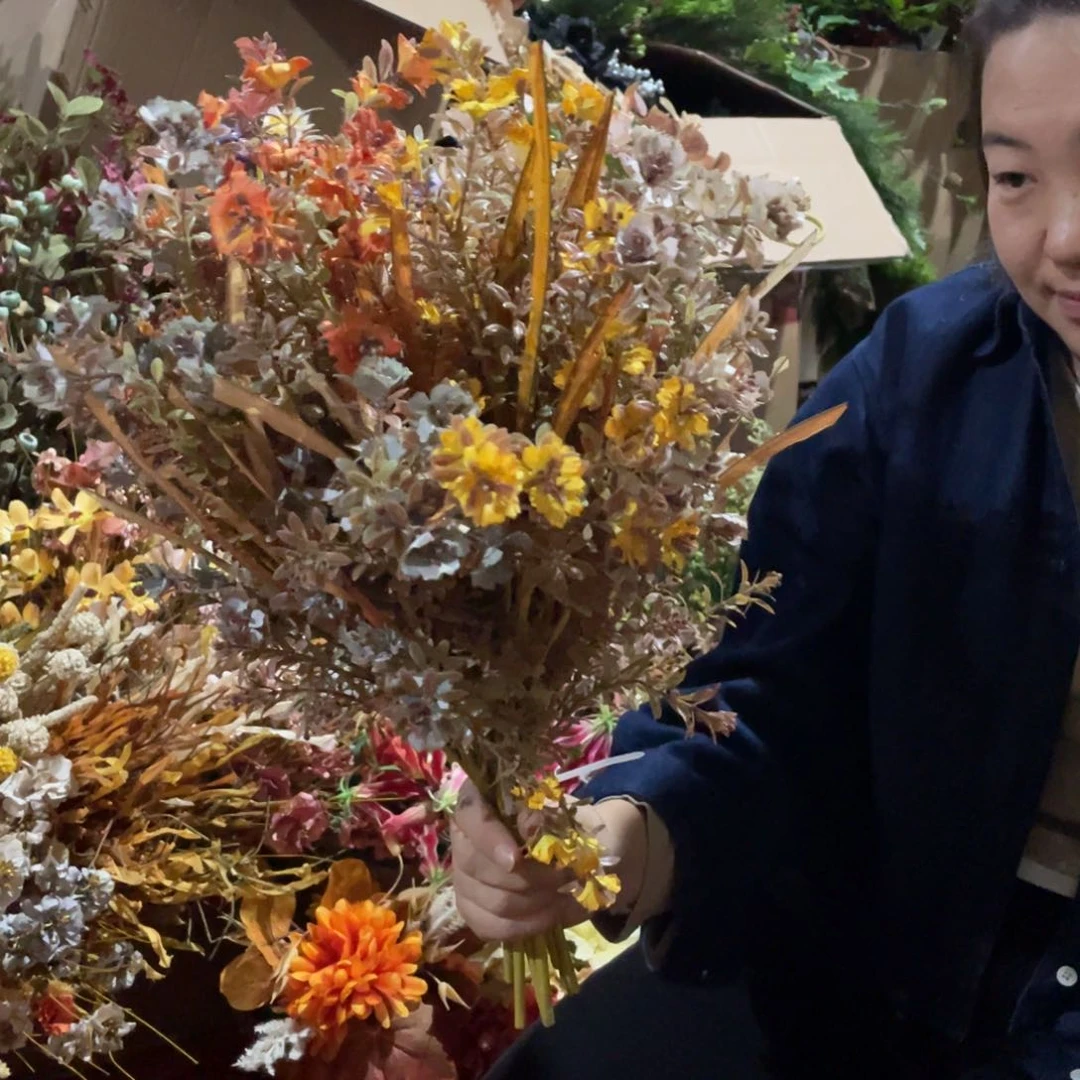 娜*陶瓷花瓶，部分微瑕