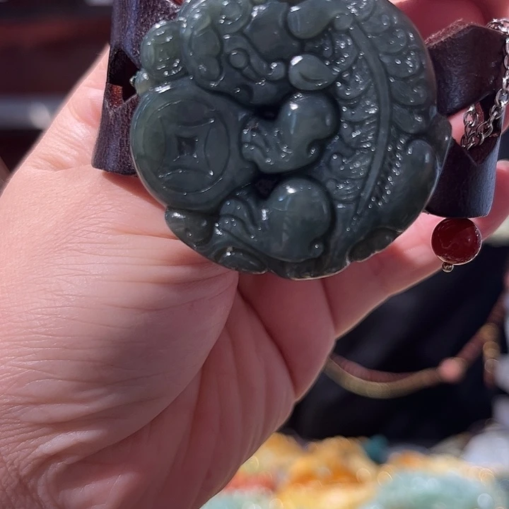 岫玉未镶嵌毛衣链