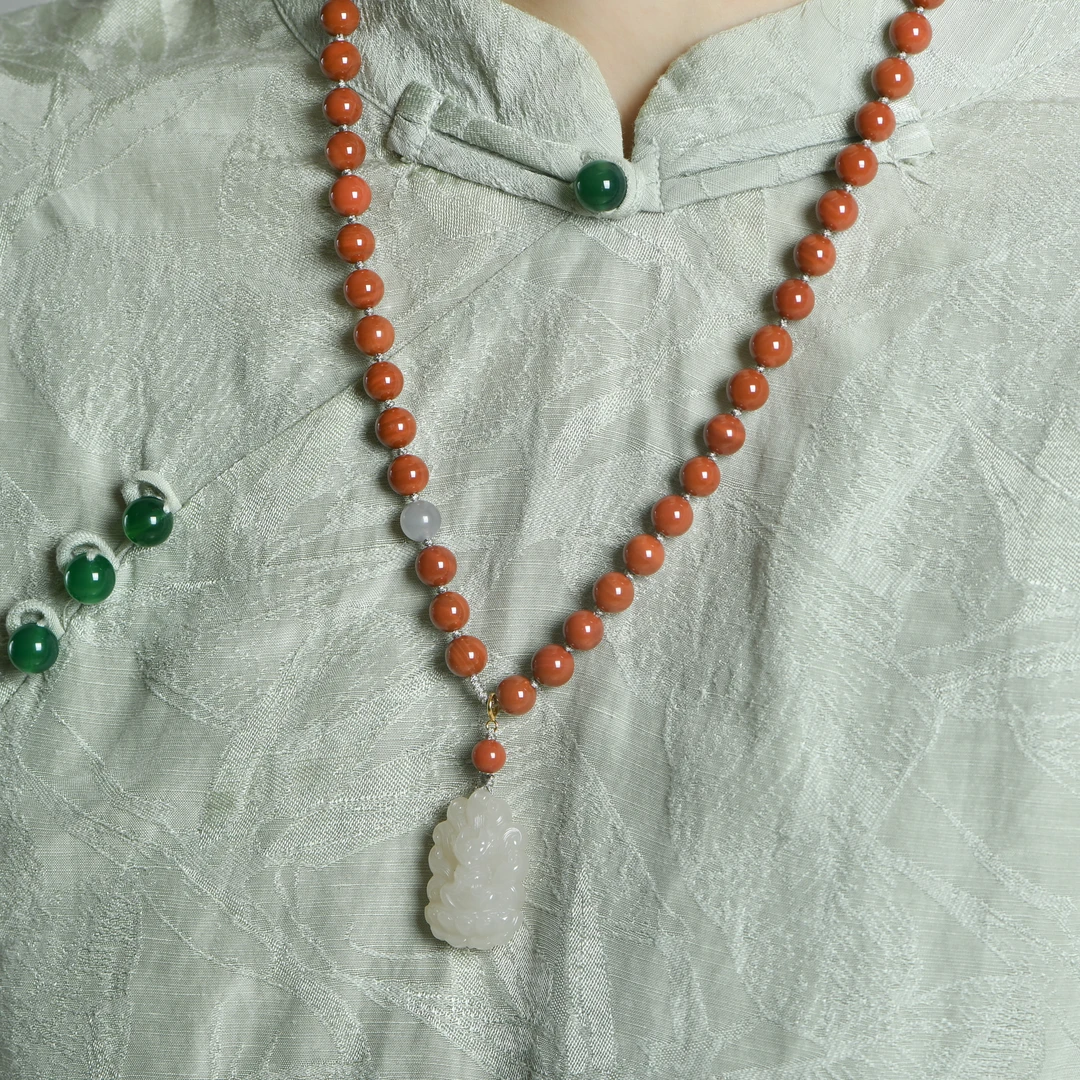 南红0.8和田玉烟冰藕凤九吊坠脖挂S925银配饰