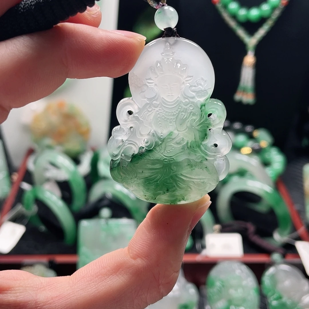 石英质玉未镶嵌吊坠