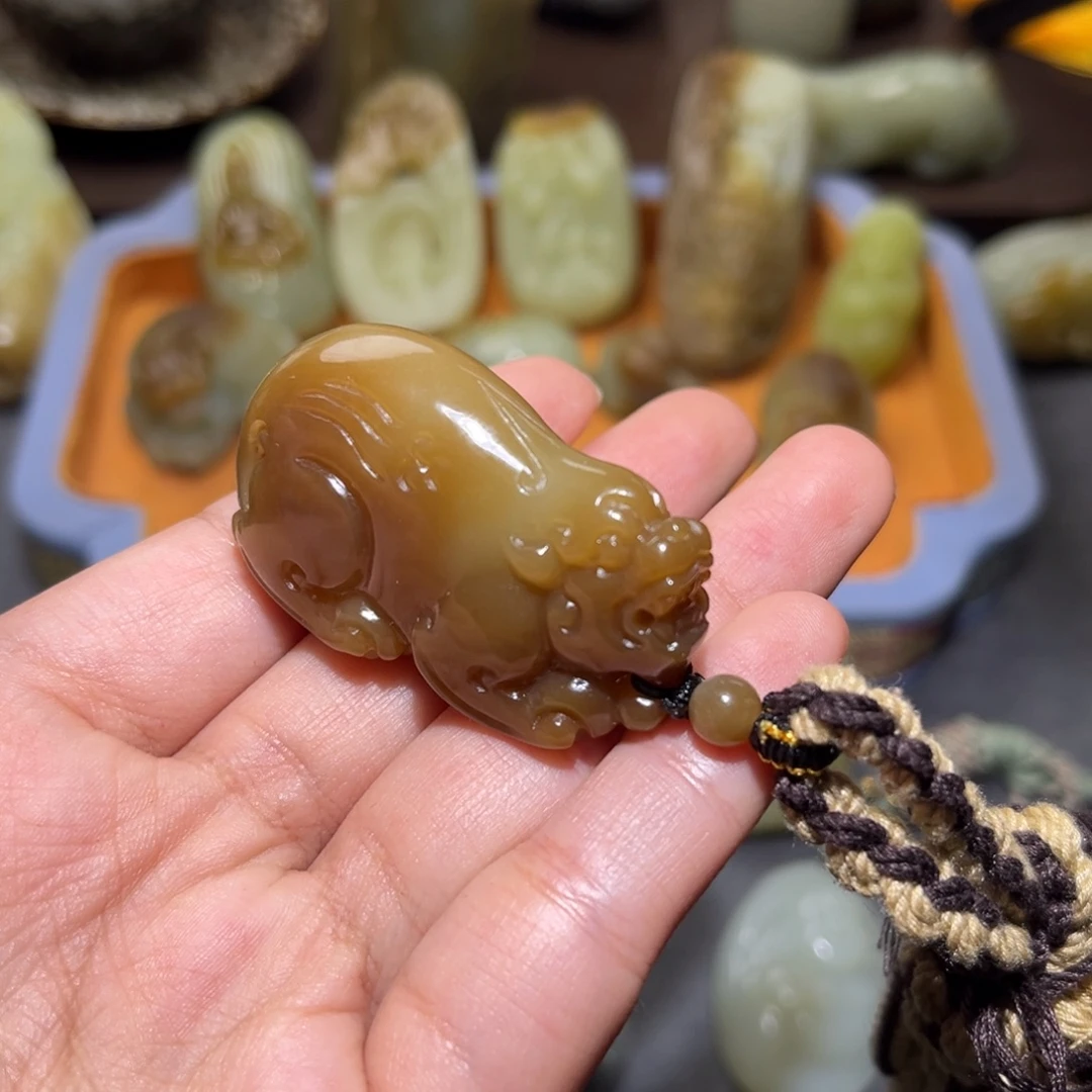 和田玉（糖玉）未镶嵌挂件