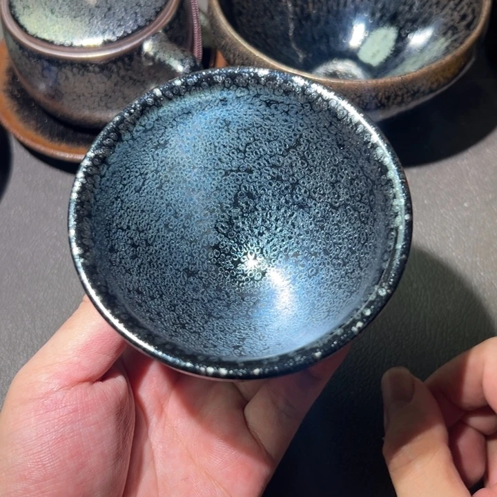 茶盏我们也在这里吃早餐