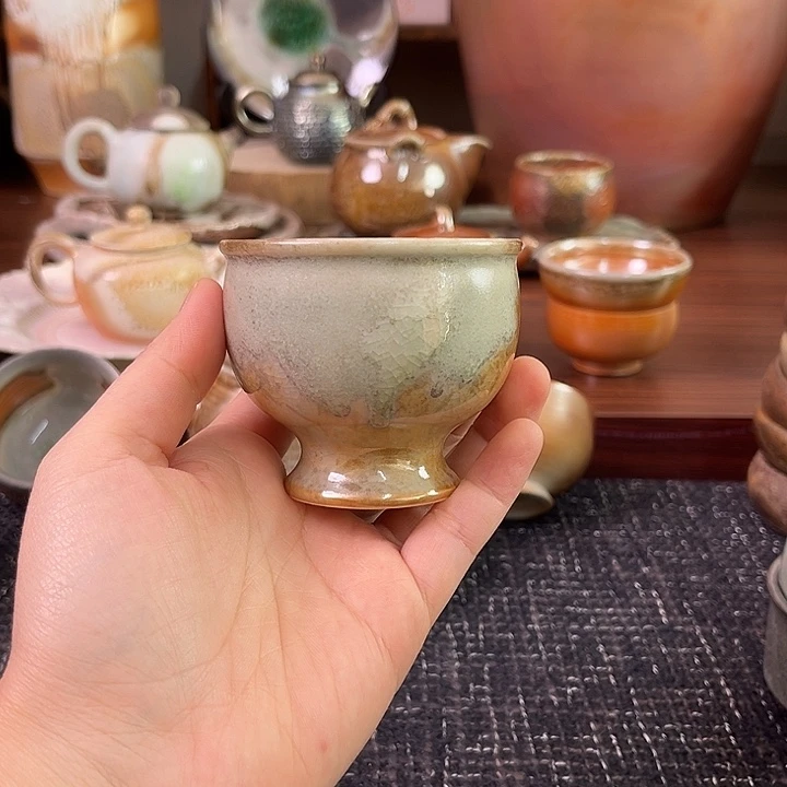 高脚主人杯中白泥茶杯