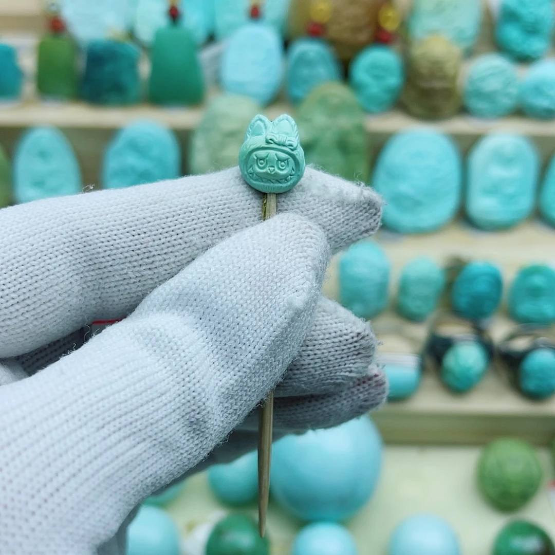 绿松石未镶嵌珠宝奇石