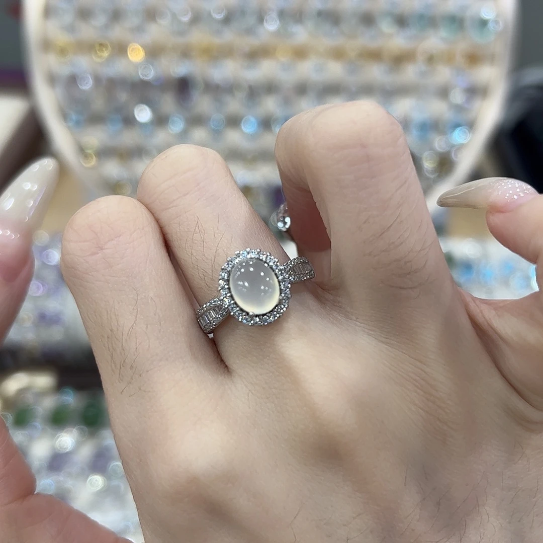 谢***八岫玉银S925镶嵌戒指