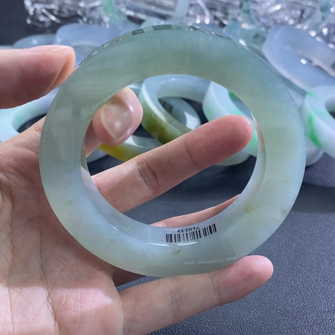 l***2未镶嵌翡翠定制翡翠