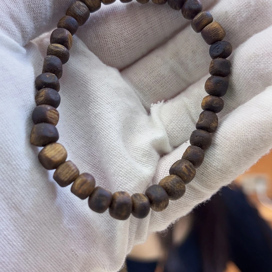 沉香碎屑沉香奇楠单圈椭形卡0.6/4克多样性发一