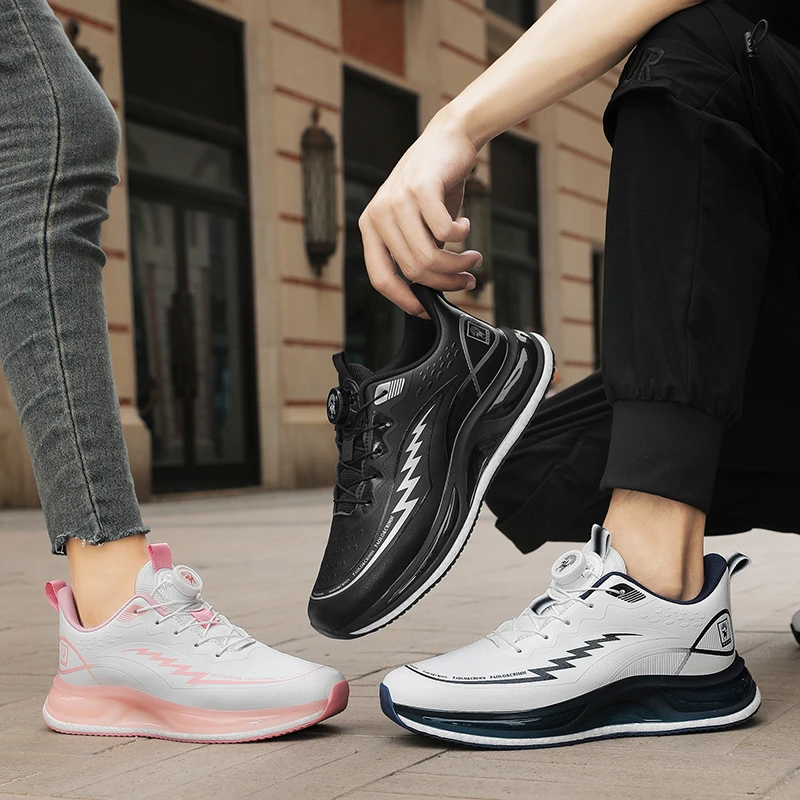 2024新款男女皮面休闲炫转纽扣情侣防滑百搭休闲潮流跑步运动鞋.