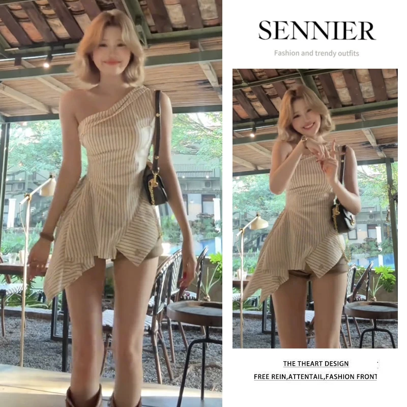 今年流行穿搭一整套2025夏季新款斜肩不规则上衣显瘦短裤两件套装