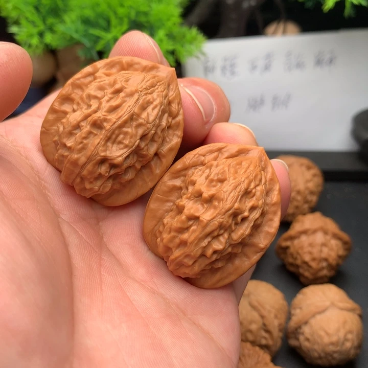 吊坠文玩核桃34尺大红袍修尖