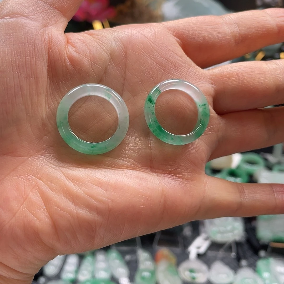 石英质玉戒指未镶嵌喜****姐