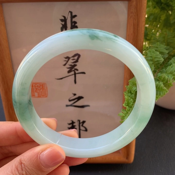 翡翠手镯未镶嵌翡翠手镯60