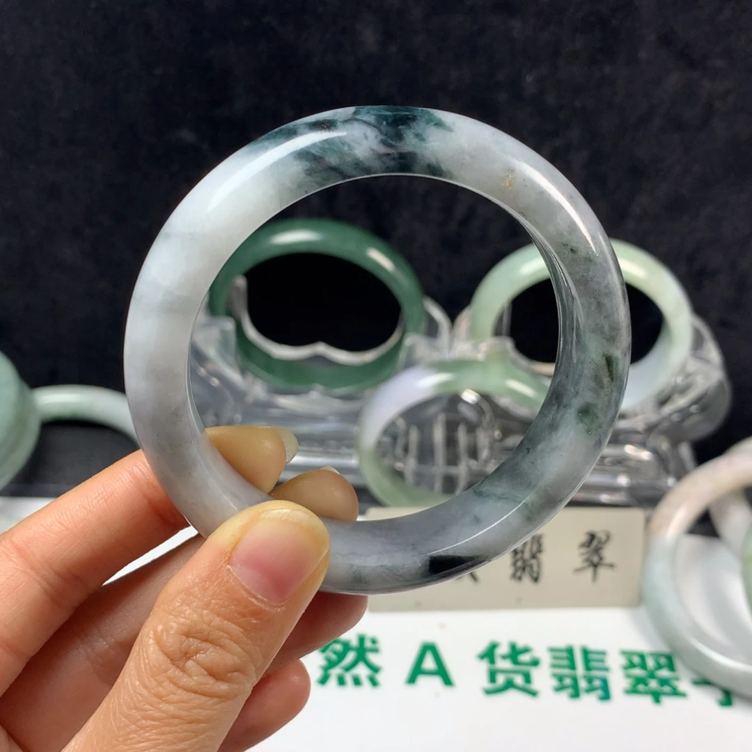 翡翠未镶嵌手镯50号  57圈