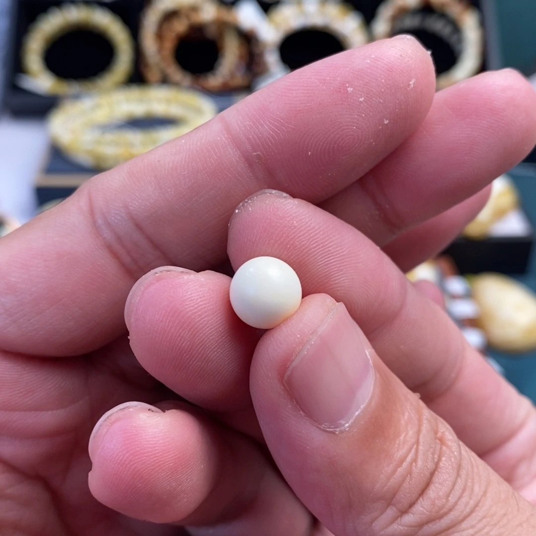 裸石蜜蜡未镶嵌9.5mm