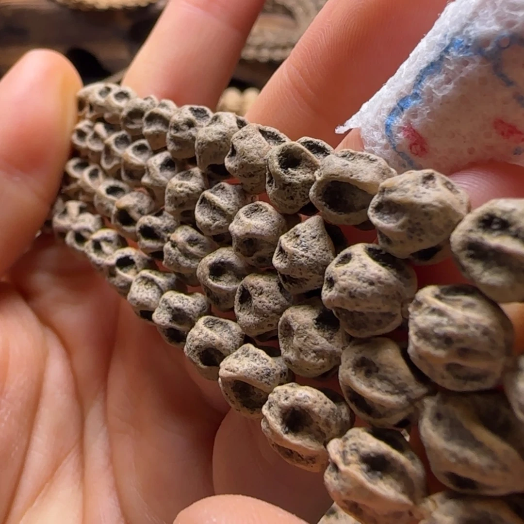 【闪购商品】吊坠柏香籽/百香籽七**猫