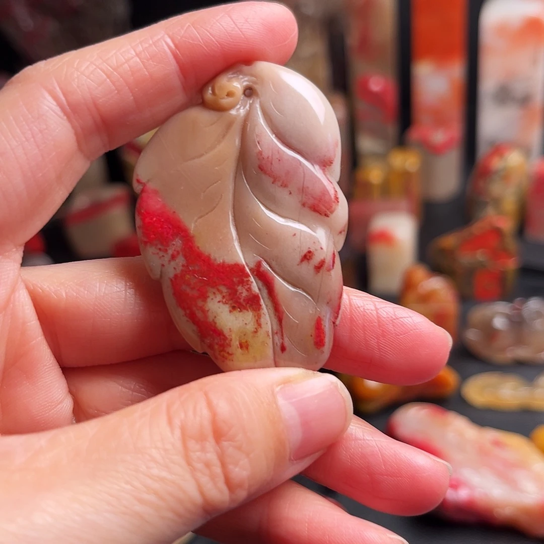 昌化石其他鸡血石挂件