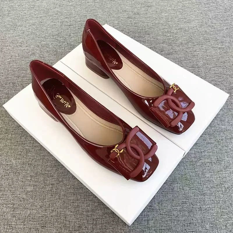 Q44方头单鞋女浅口豆豆鞋黑色漆皮中跟粗跟