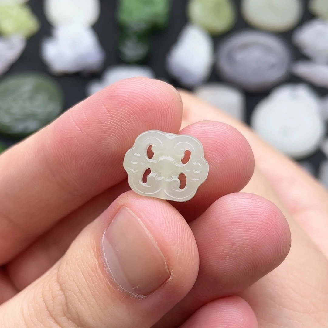 【闪购商品】颈饰未镶嵌和田玉