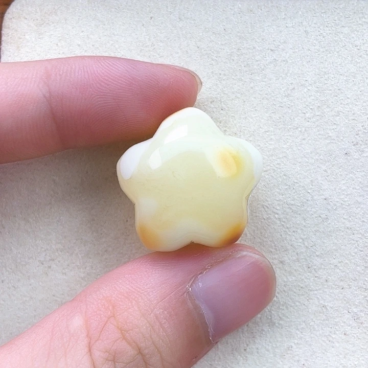 未镶嵌琥珀裸石蜜蜡