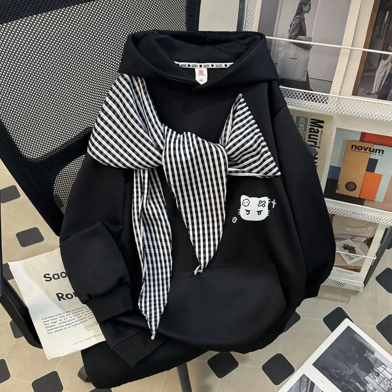 洋气卡通印花上衣女春秋薄款连帽围巾拼接设计感特大码300斤卫衣