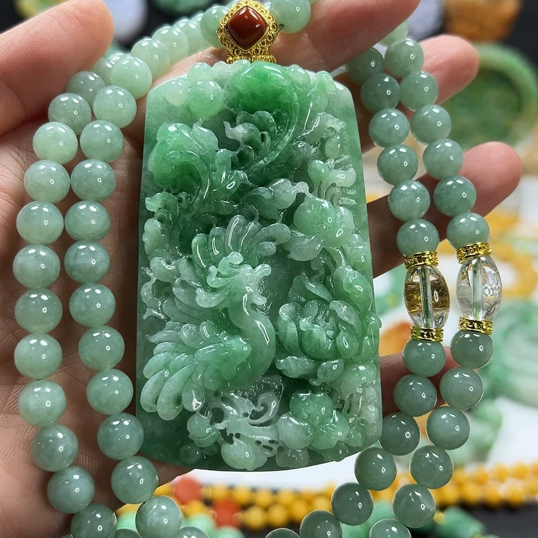 翡翠未镶嵌颈饰吊坠