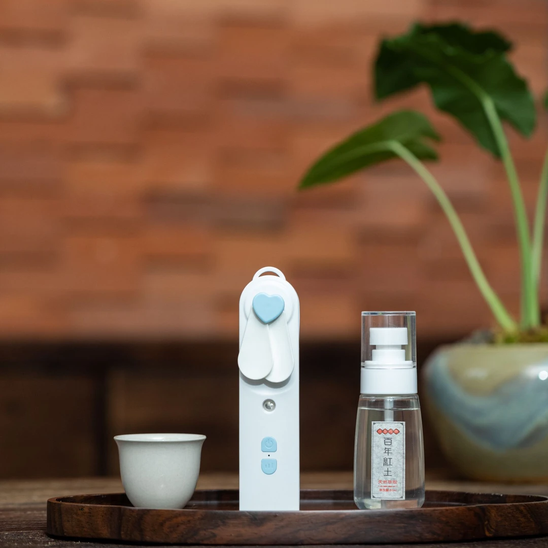 【新人专属】百年红土沉香纯露60ml+纳米补水仪