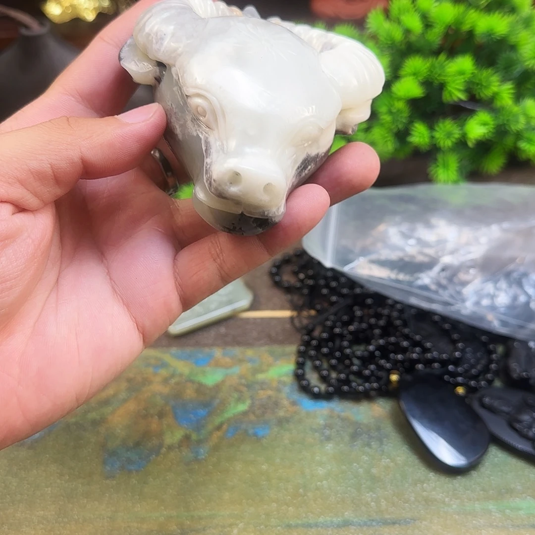 和田玉未镶嵌颈饰无**楼