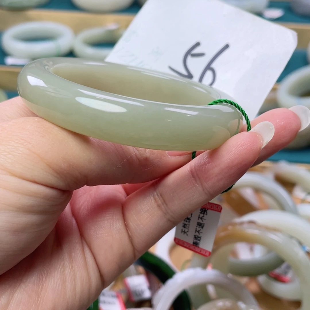 未镶嵌手镯和田玉圈口56