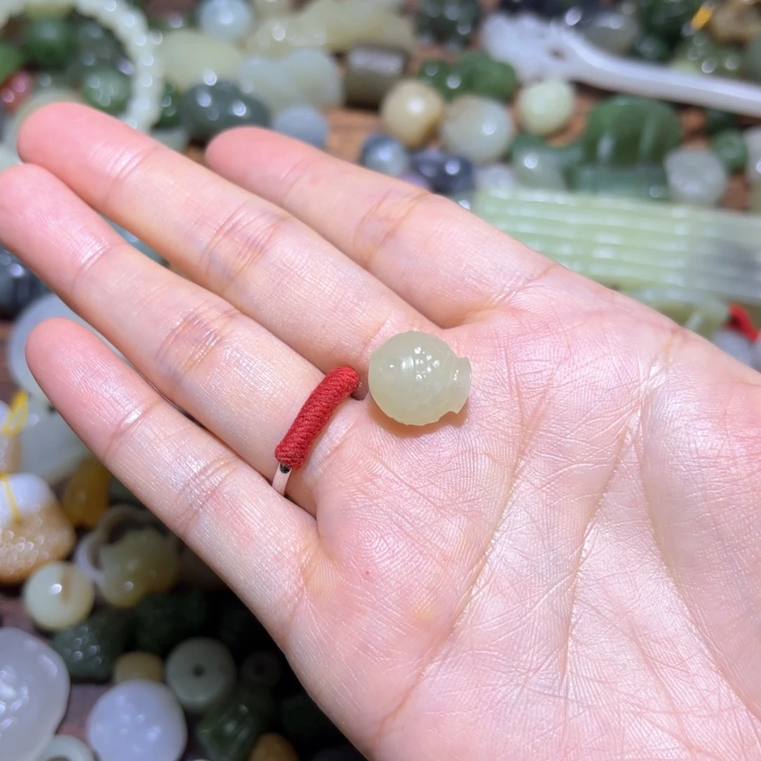 我***博和田玉未镶嵌珠宝半成品