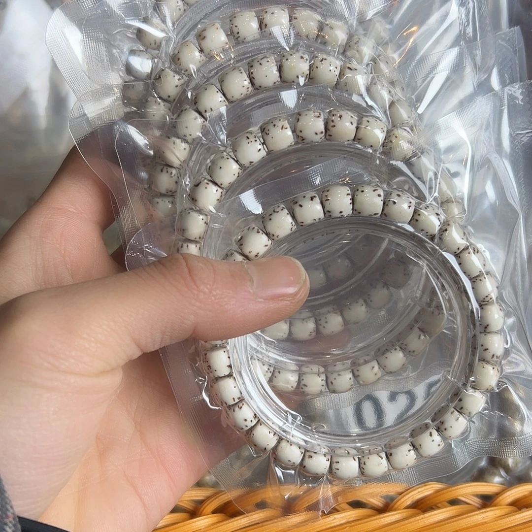 ****谓星月菩提吊坠8原白直切河豚有连星，5条，739