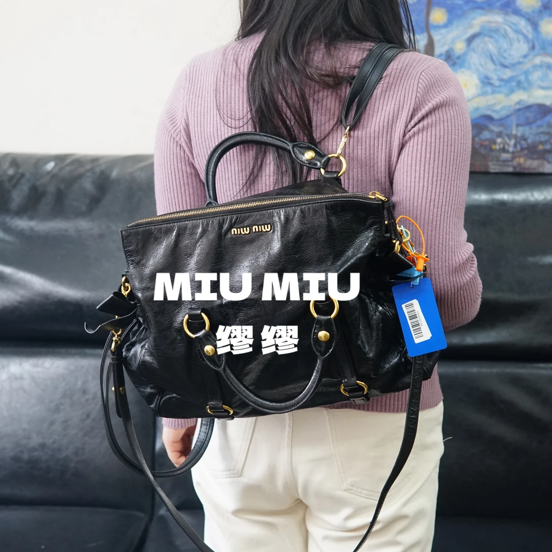 95新 MIU MIU/缪缪 miumiu/黑金双肩包/WJ12826043/6043