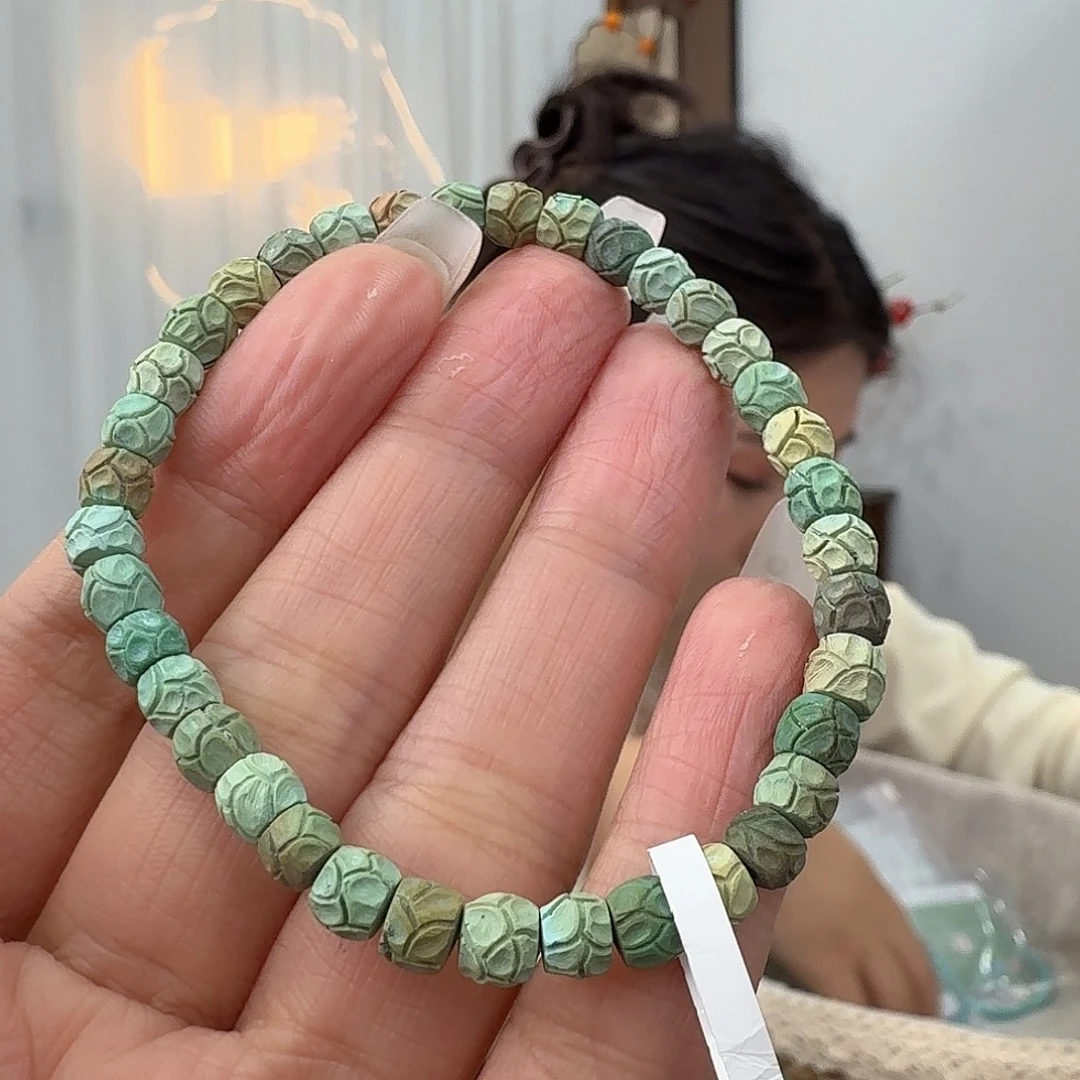 绿松石未镶嵌挂件