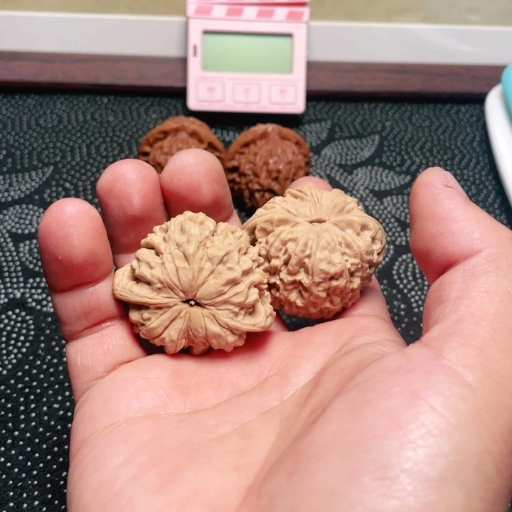 文玩核桃吊坠霞***霞官帽