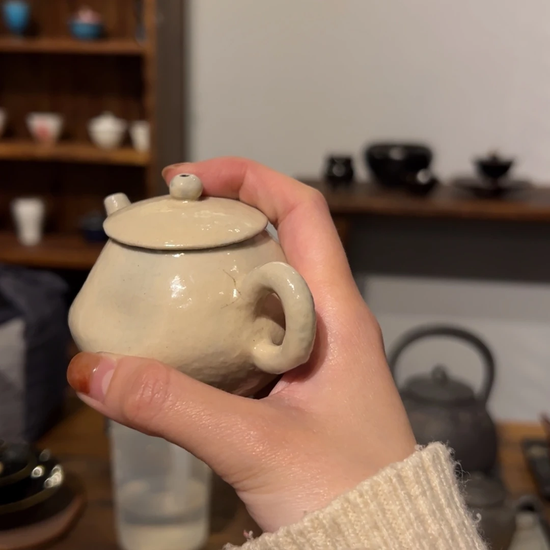 摆件陶瓷。     陶瓷。