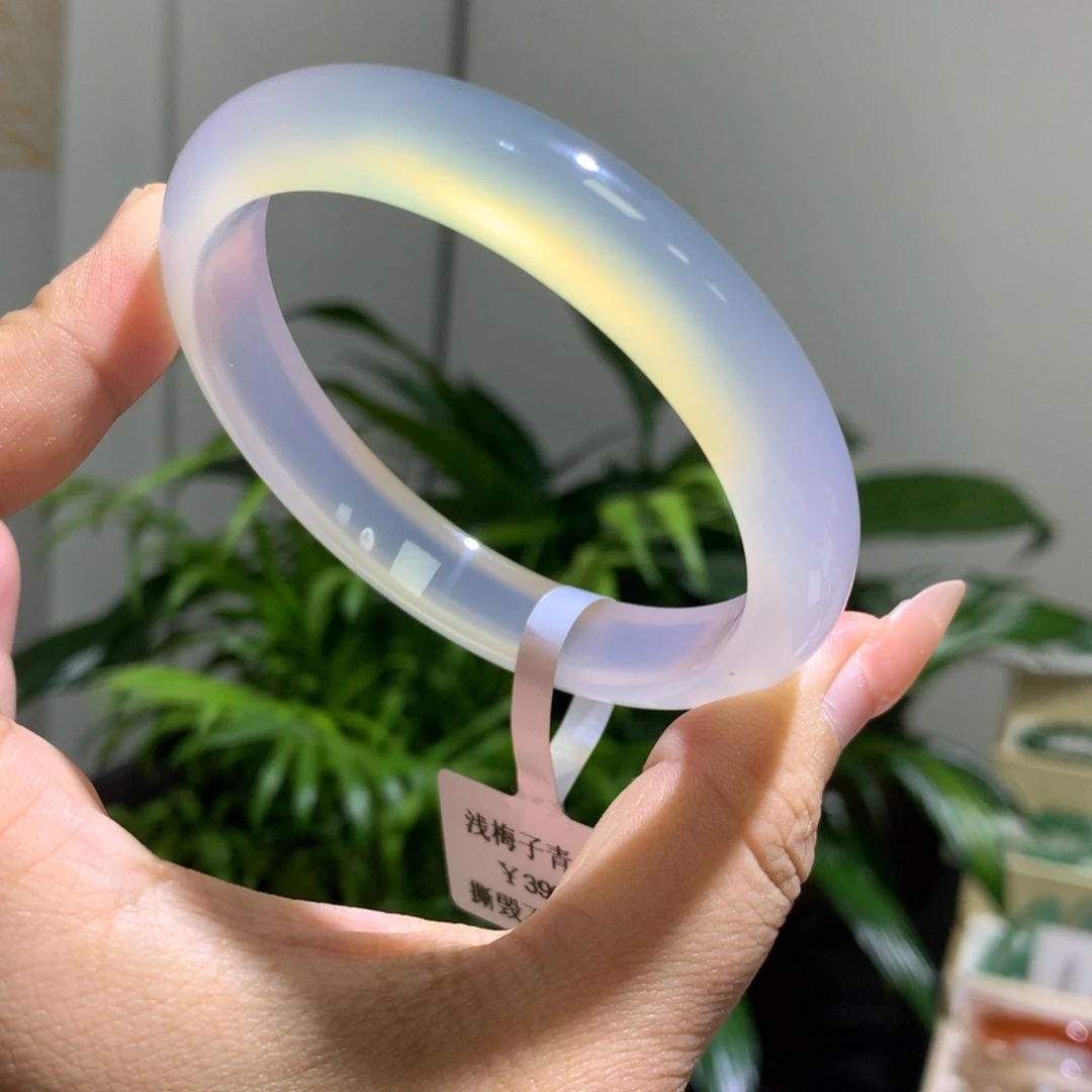 玛瑙/玉髓未镶嵌手镯两抹绿