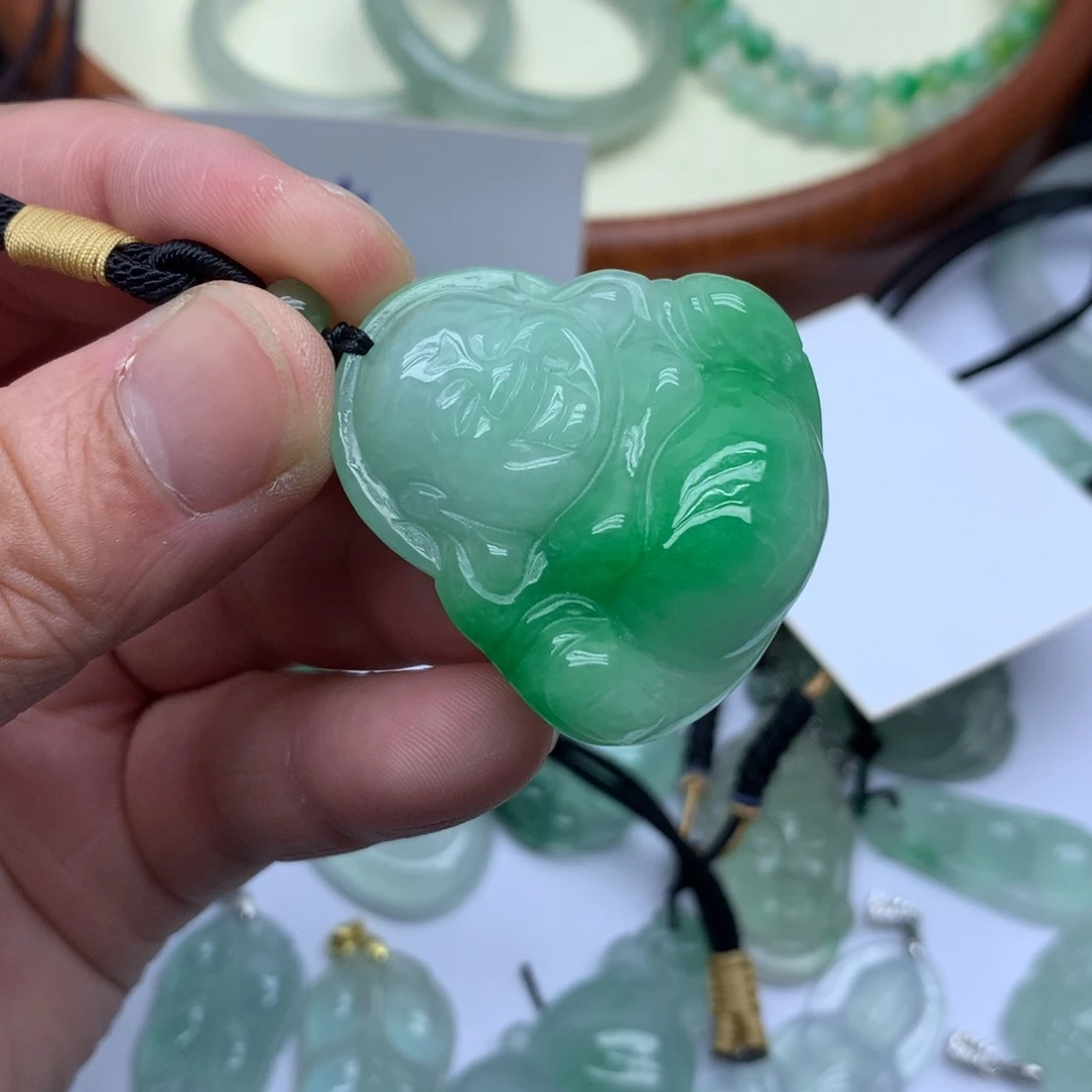 雷***居一物一图，佛公吊坠