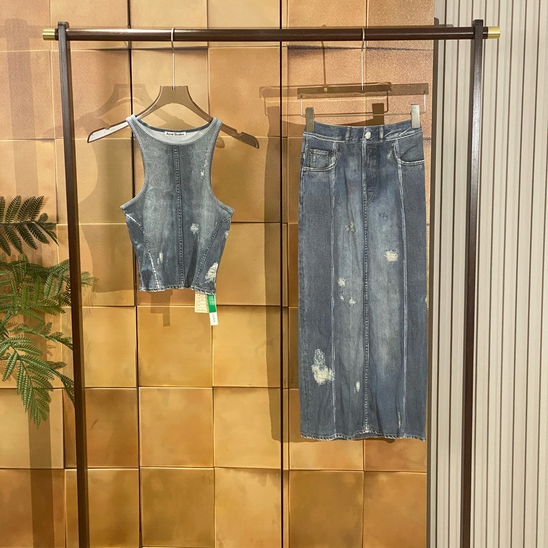 99新  Acne 新款水洗破坏牛仔一套/xs码/99新/28936 28937