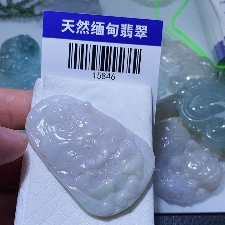 嵐***翡翠未镶嵌颈饰天光墟翡翠市场现金代购