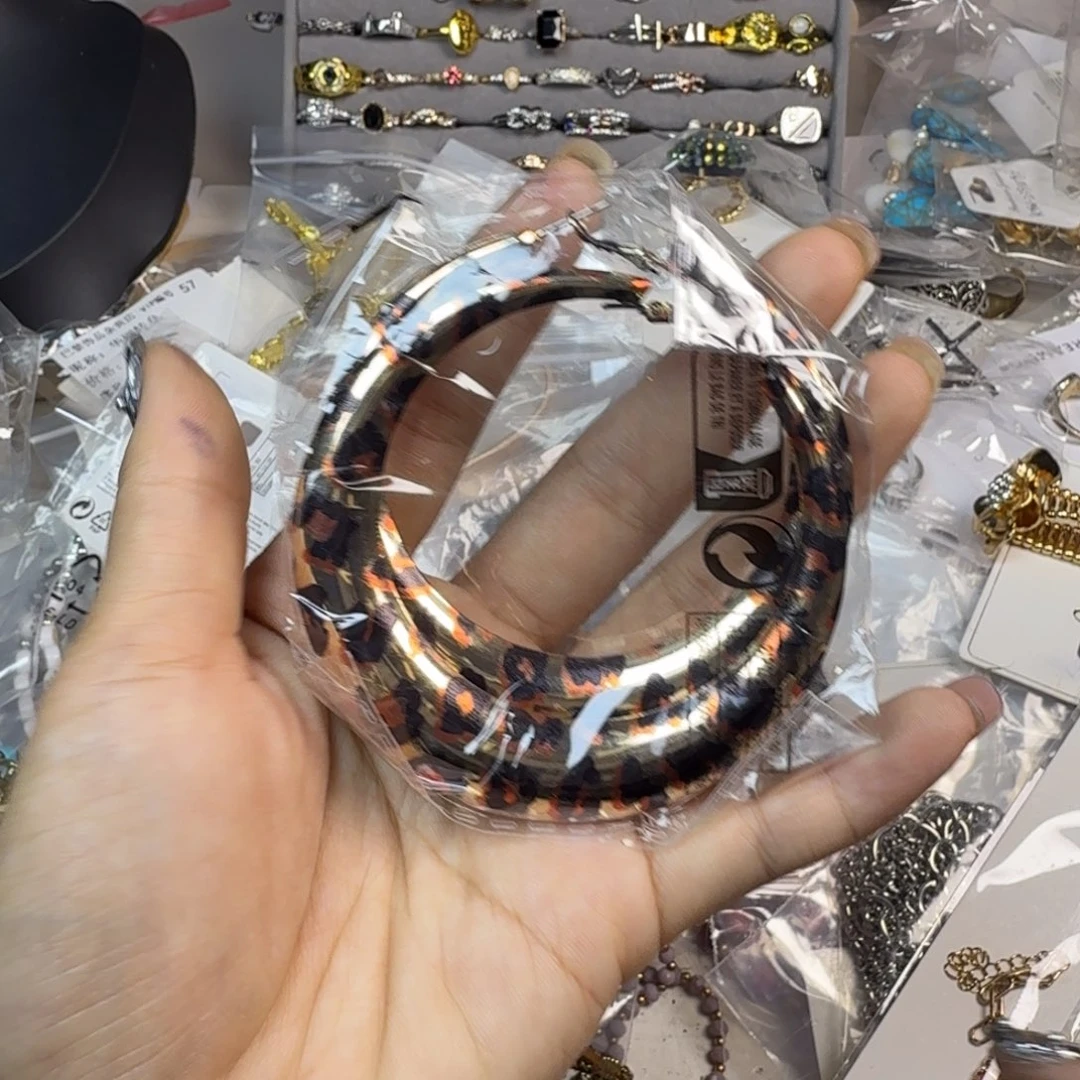 琉璃钛钢合金哈哈哈