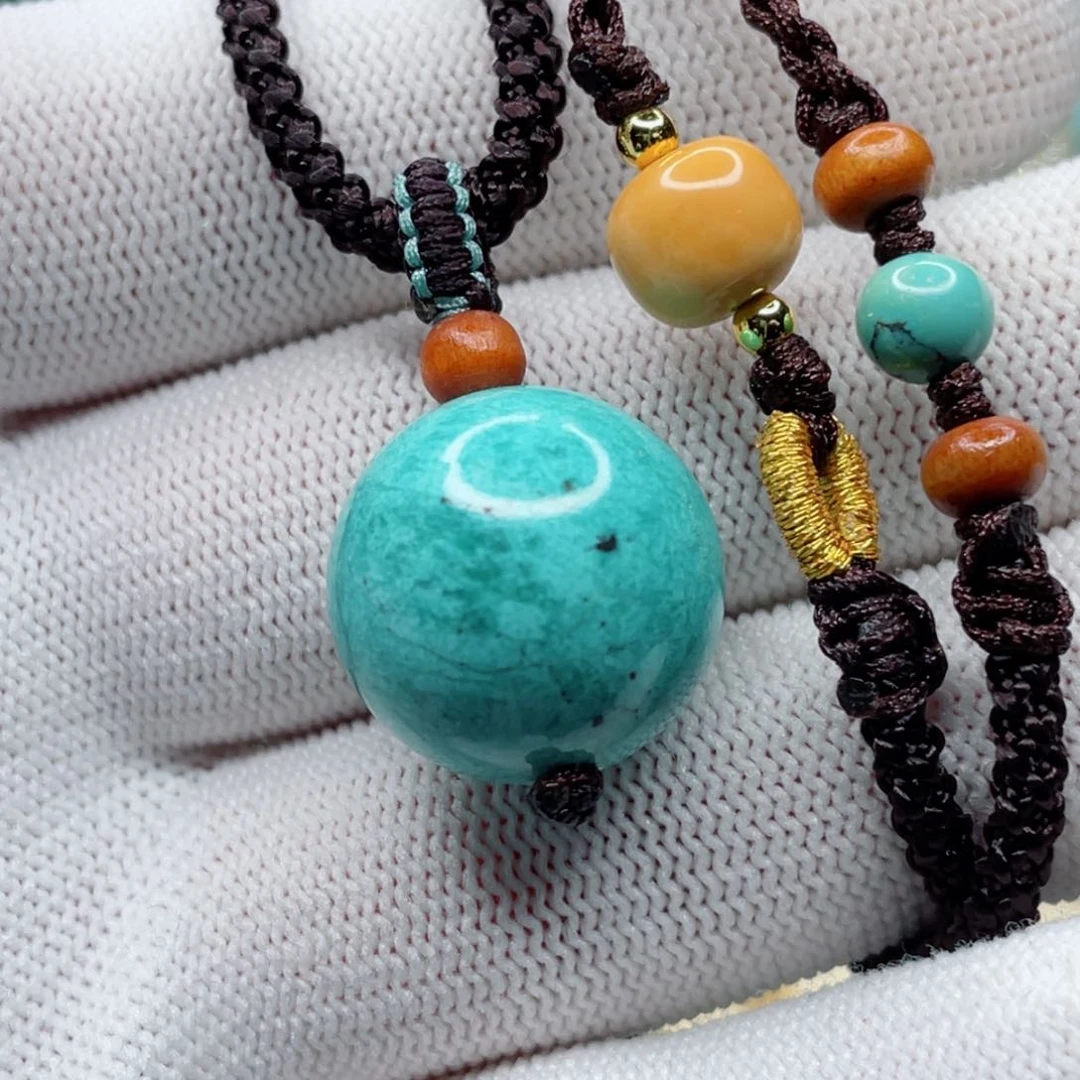 绿松石未镶嵌颈饰