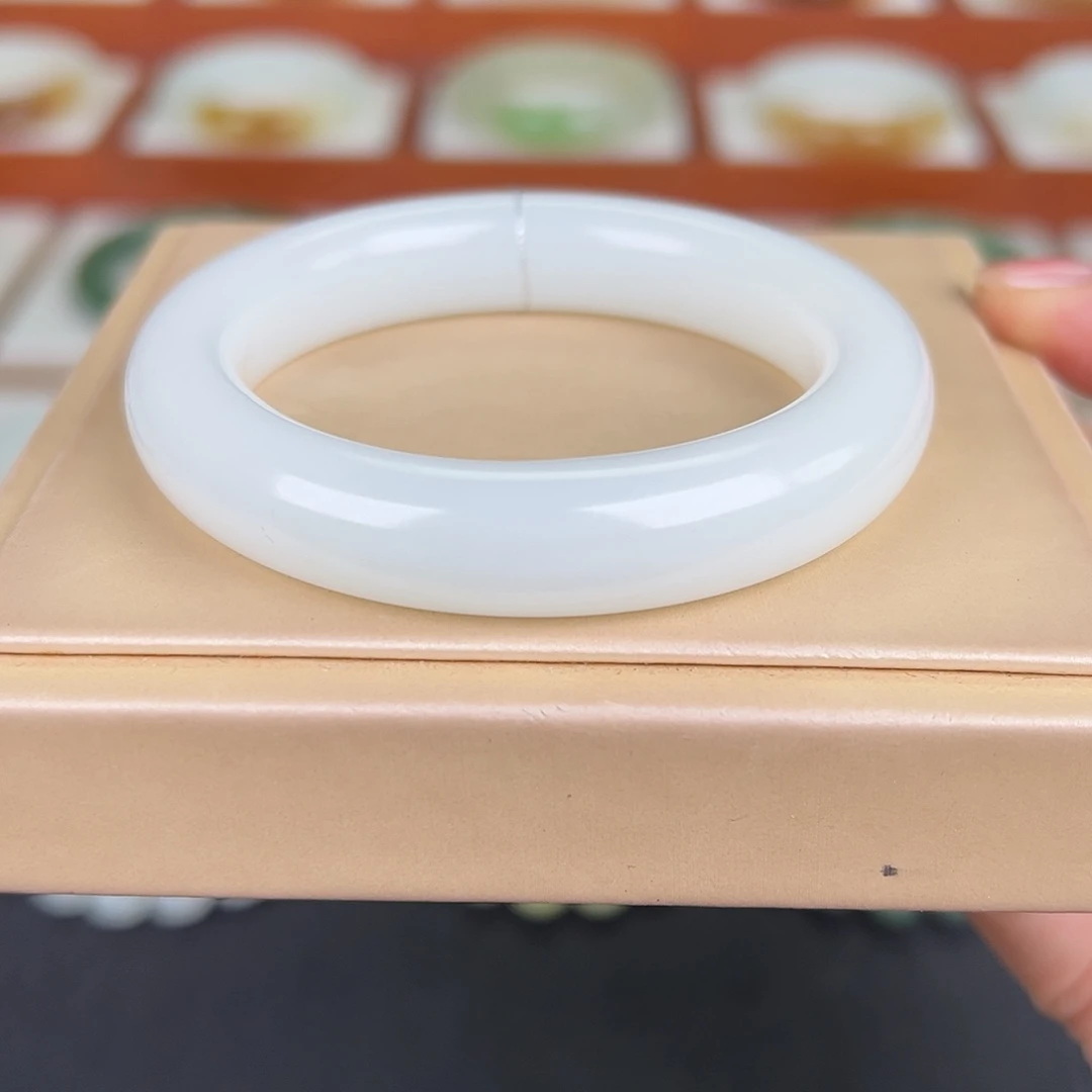 和田玉未镶嵌手镯和田玉白玉手镯