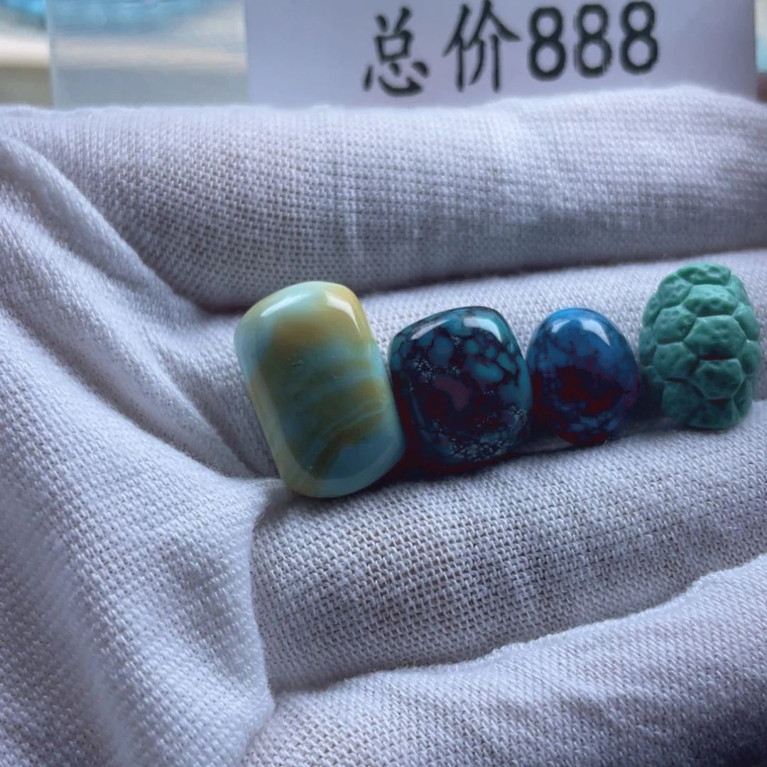 绿松石未镶嵌天然原矿绿松石雕刻件