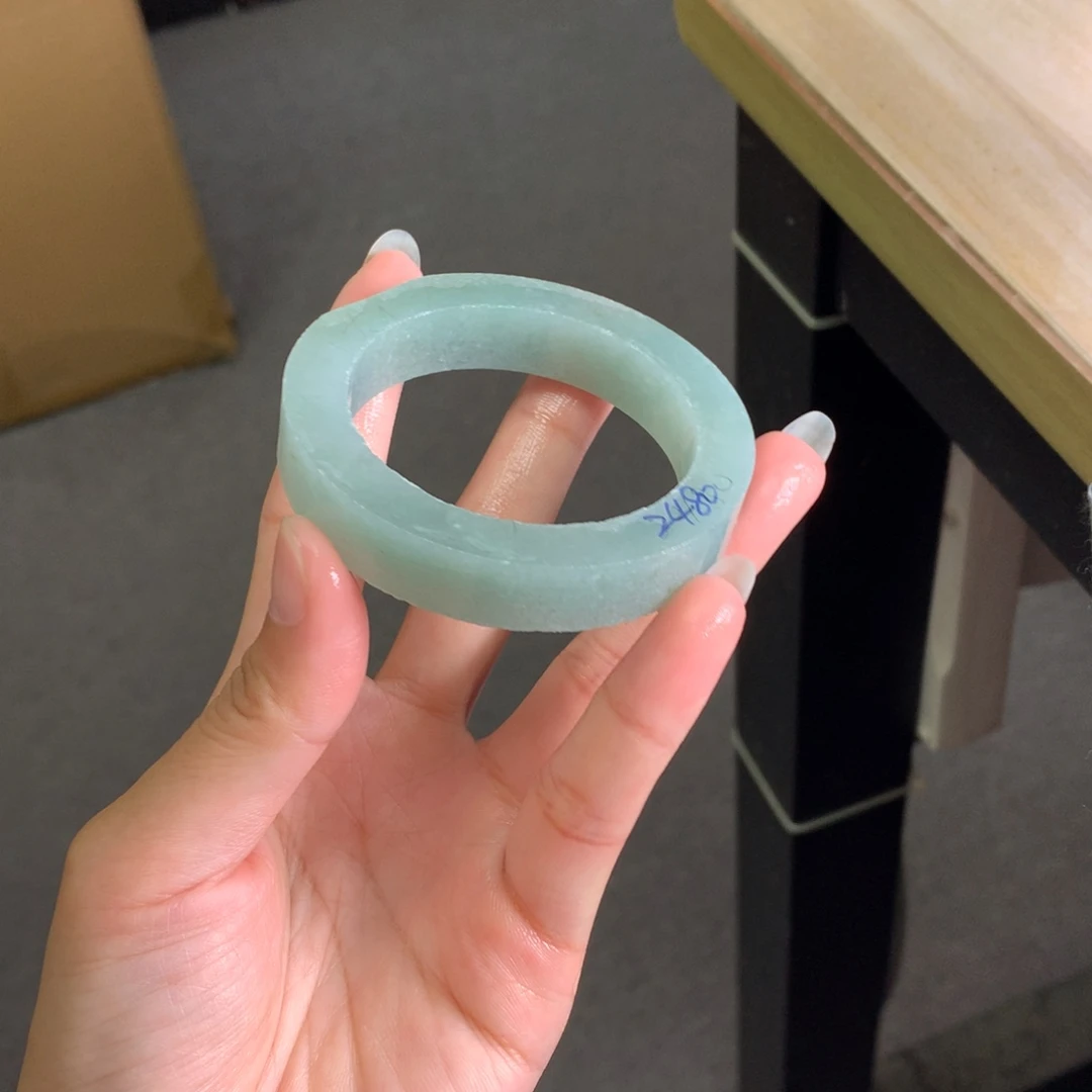 未镶嵌手镯定制翡翠