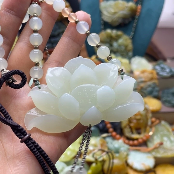 蛇纹石玉合金颈饰