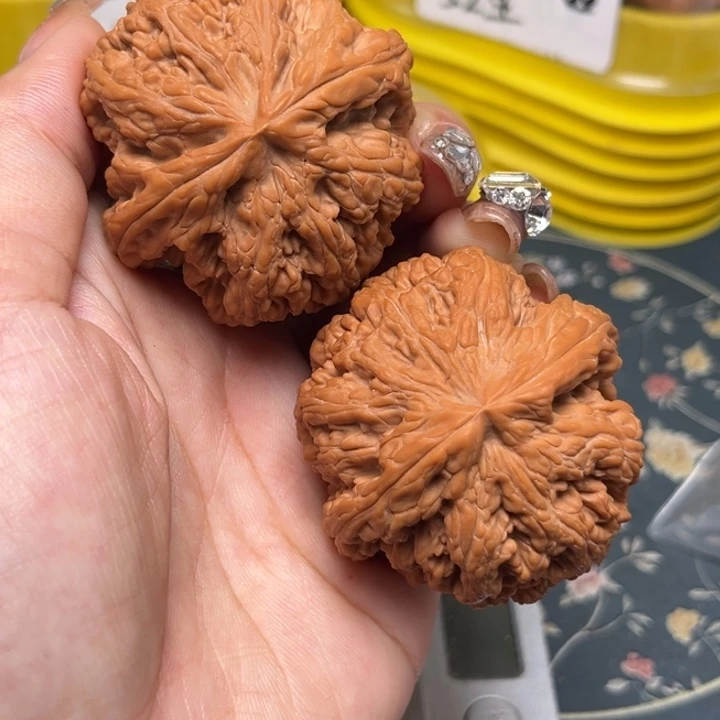 桃核吊坠47-29532-02