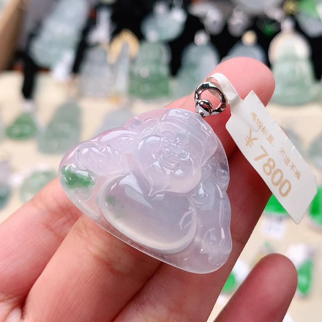 翡翠18K金镶嵌颈饰财神爷