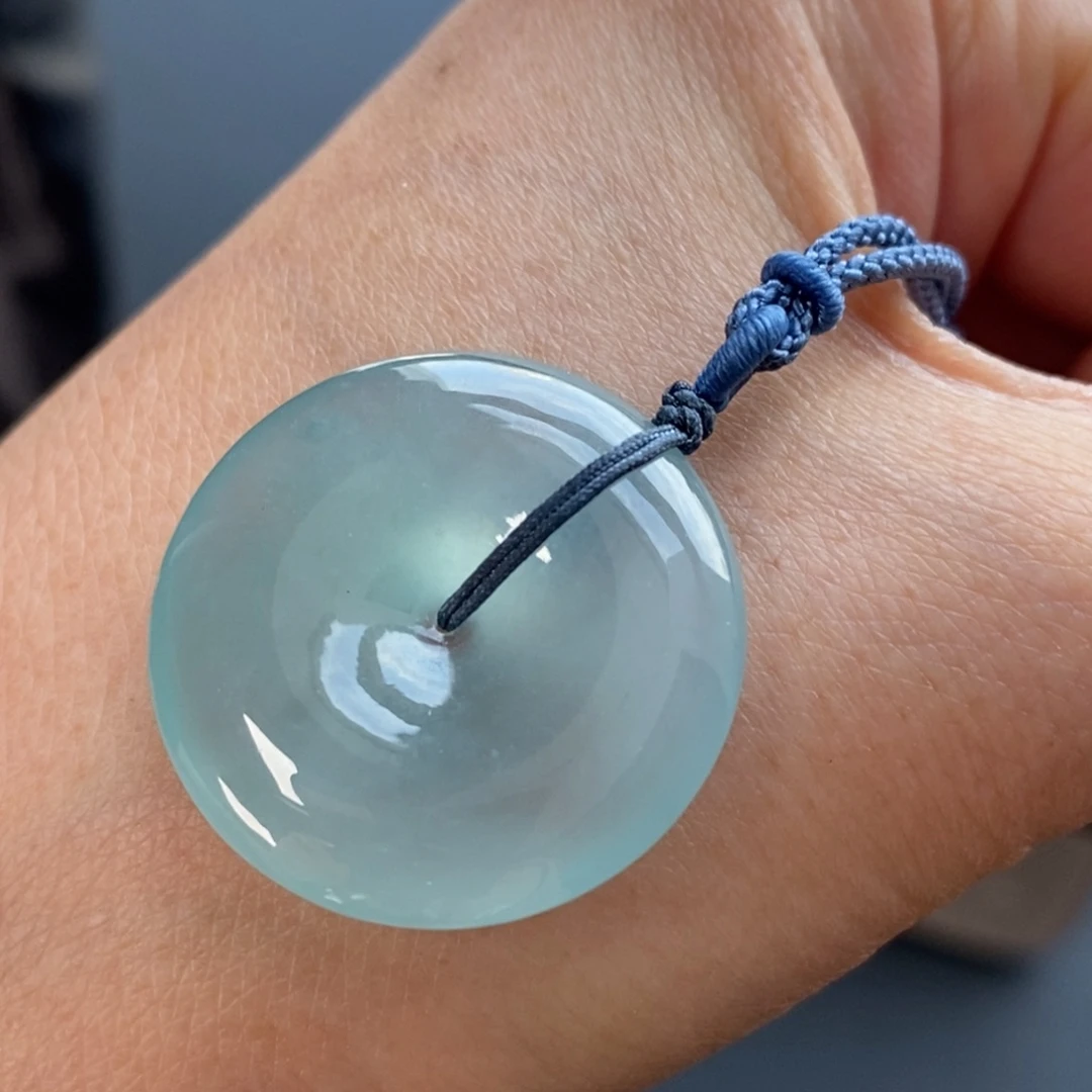 翡翠颈饰未镶嵌天空蓝平安扣